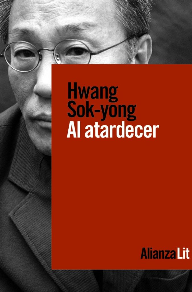 Libro Al atarceder autor Hwang Sok-yong